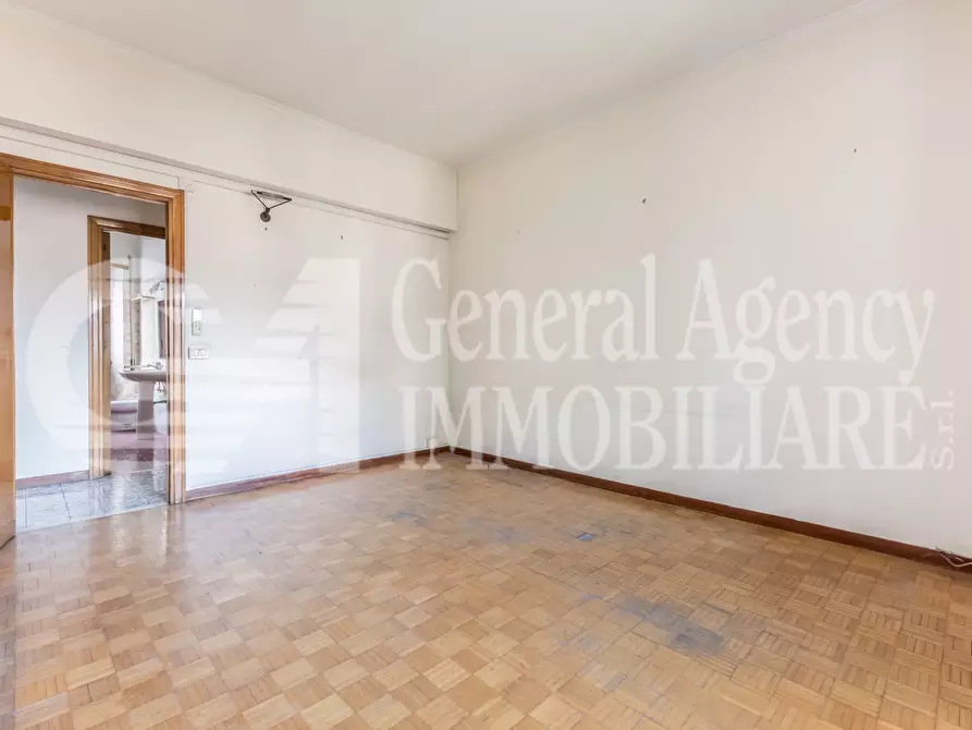 Immagine 77 di Appartamento in vendita  in via guido de ruggiero a Roma