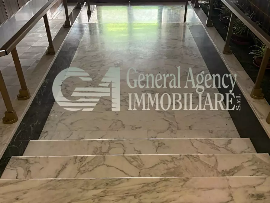 Immagine 9 di Appartamento in vendita  in via guido de ruggiero a Roma