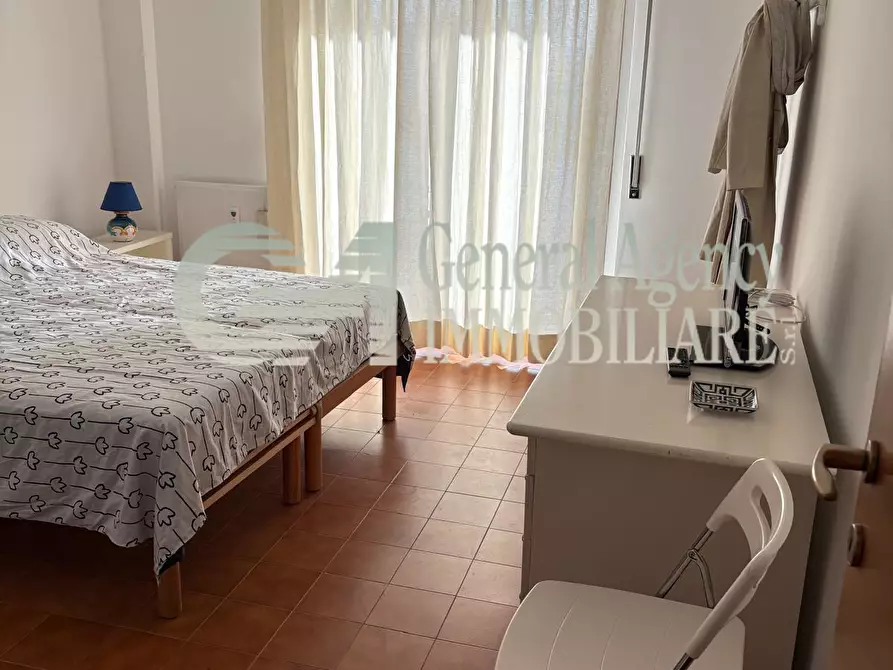 Immagine 12 di Trilocale in affitto  in Via Canton a Roma