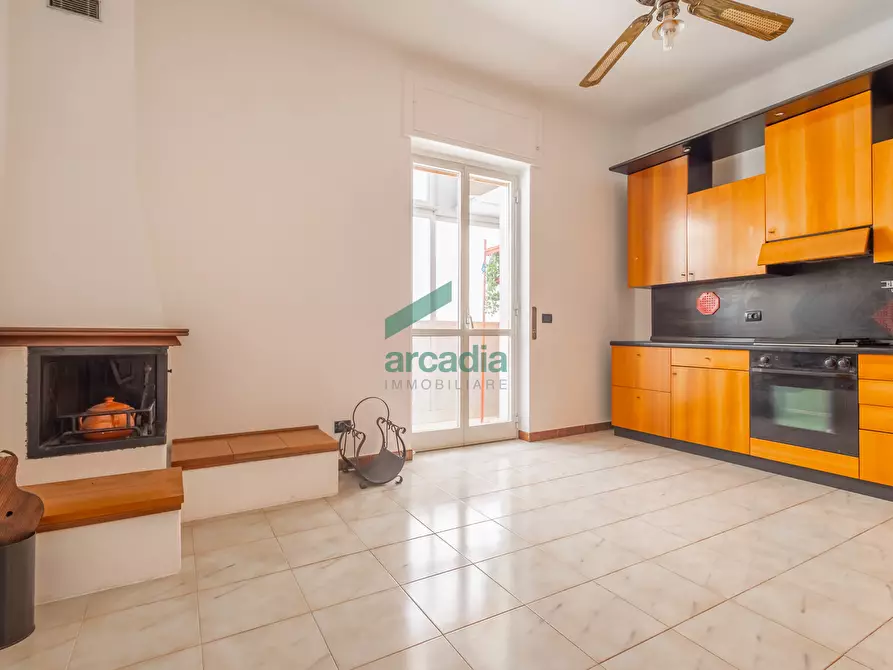 Immagine 25 di Quadrilocale in vendita  in Viale Japigia 42 a Bari