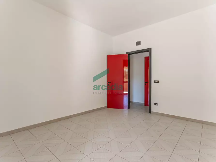 Immagine 14 di Ufficio in vendita  in Via Camillo Rosalba 49 a Bari