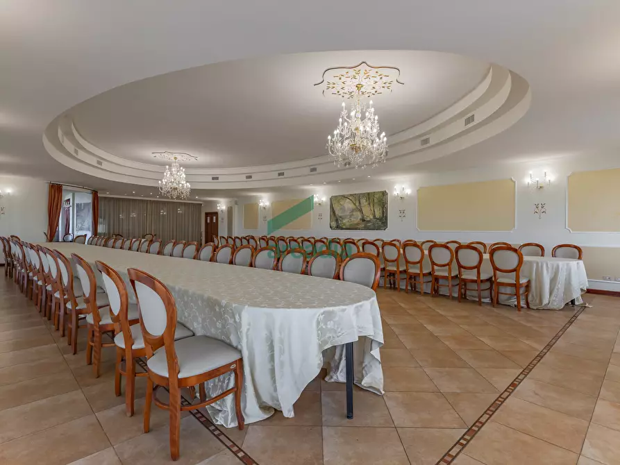 Immagine 27 di Locale commerciale in vendita  in Strada Vicinale Vecchia di Matera 369 a Gioia Del Colle