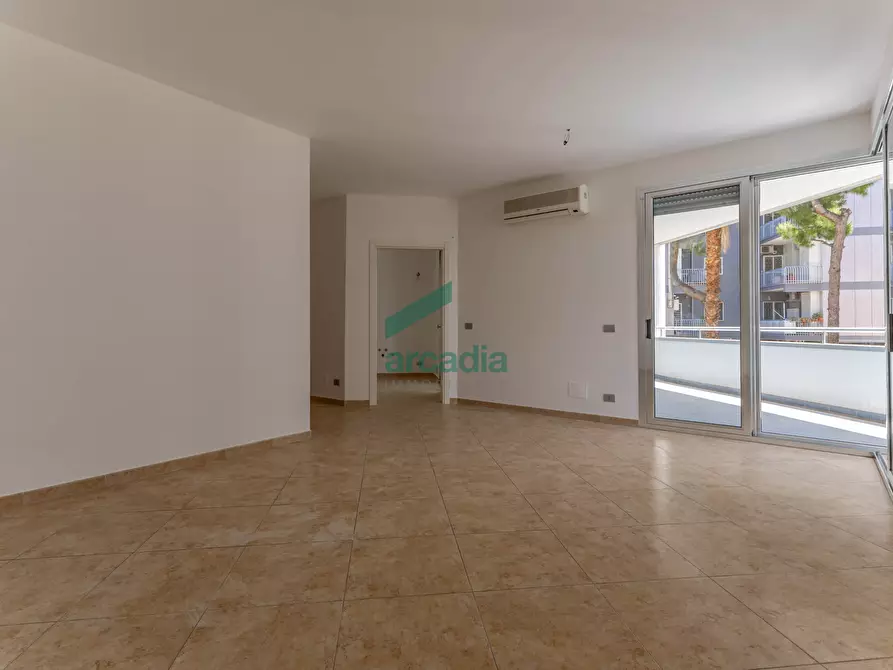 Immagine 52 di Quadrilocale in vendita  in Viale Louis Pasteur 15A a Bari