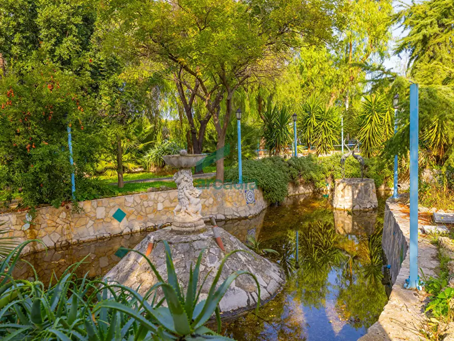 Immagine 69 di Locale commerciale in vendita  in Strada la Grava 16 a Bari