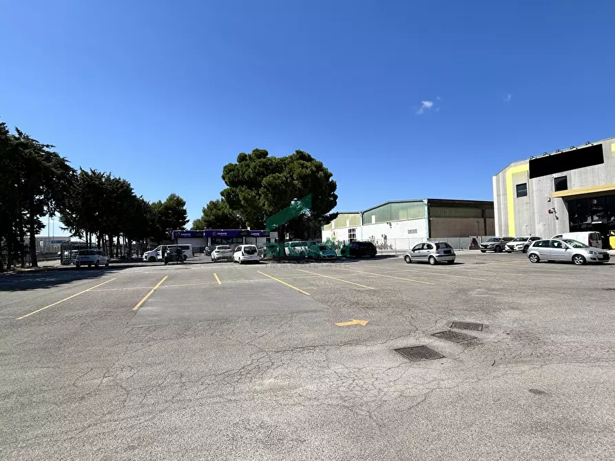 Immagine 19 di Attività artigianale in vendita  in Strada Provinciale Palese-modugno 12 a Modugno