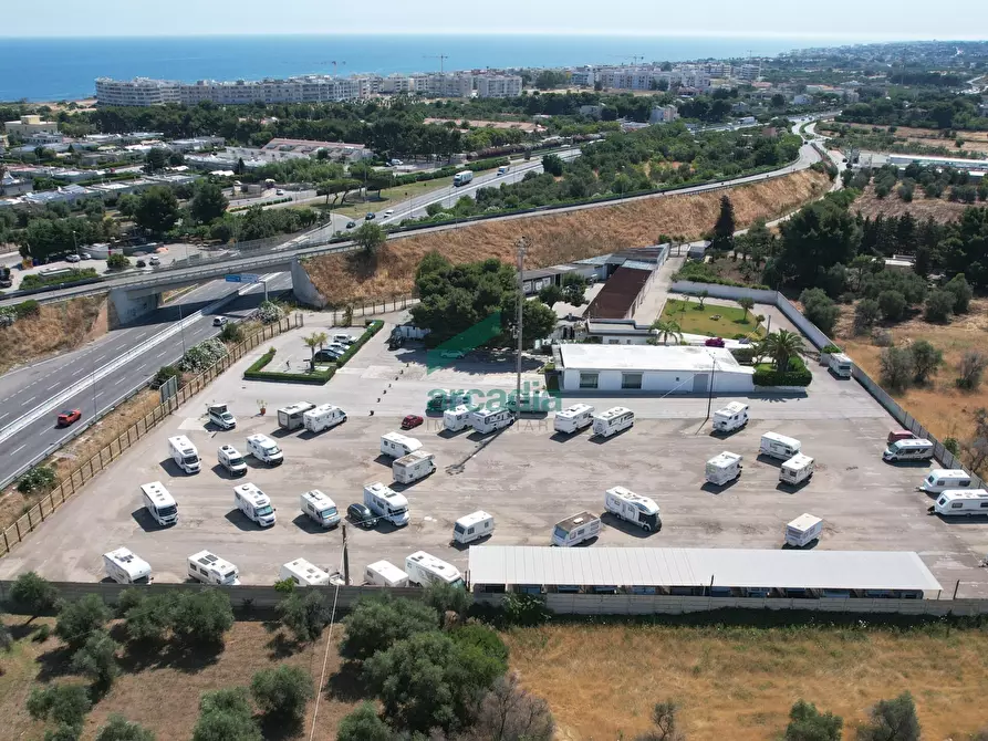 Immagine 2 di Capannone industriale in vendita  in Via Giovanni Gentile 79bis a Bari