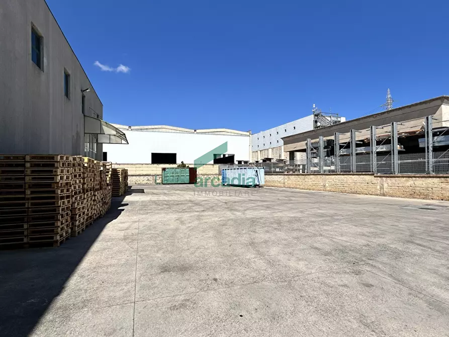 Immagine 7 di Attività artigianale in vendita  in Strada Provinciale Palese-modugno 12 a Modugno