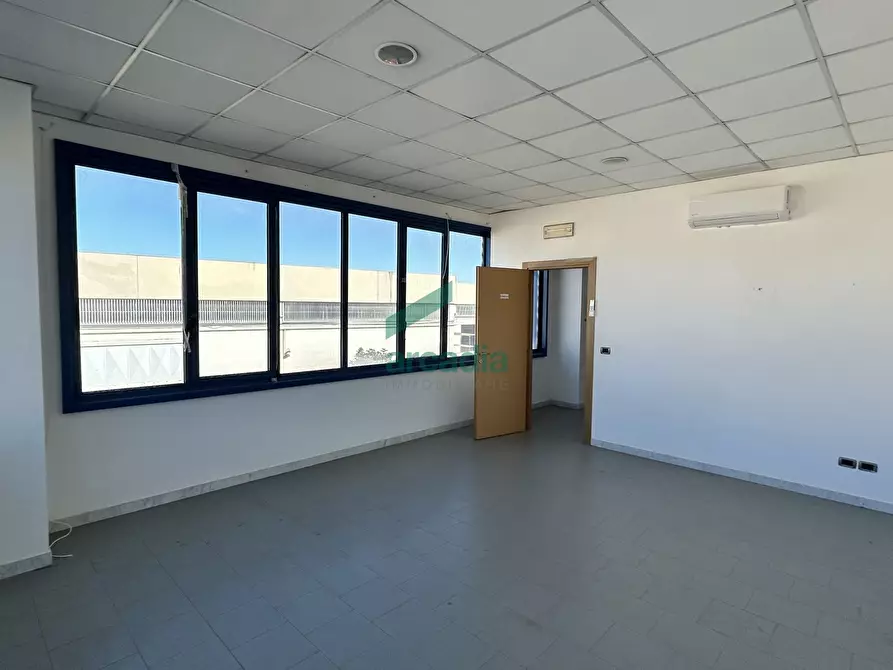 Immagine 9 di Ufficio in affitto  in S.P.231 km 81+100 a Modugno