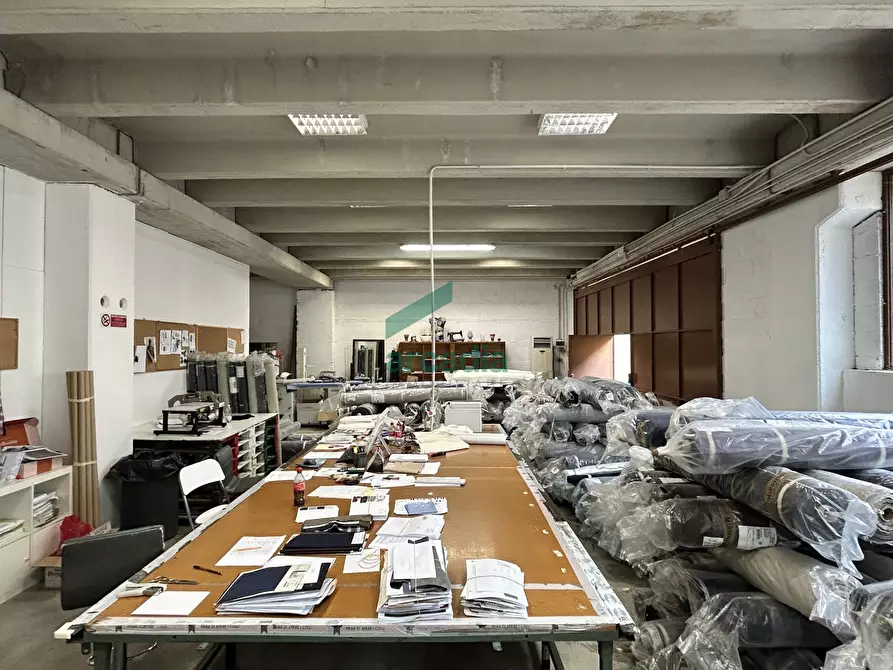 Immagine 32 di Attività artigianale in vendita  in Via dei Vetrai 5 a Modugno