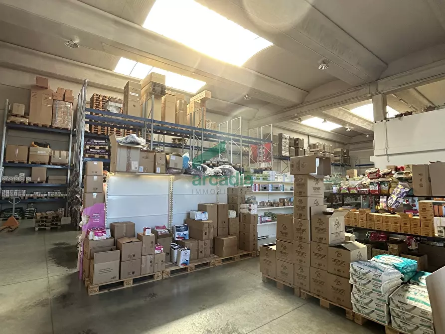 Immagine 15 di Attività artigianale in vendita  in Strada Provinciale Modugno-Bari 83 a Modugno