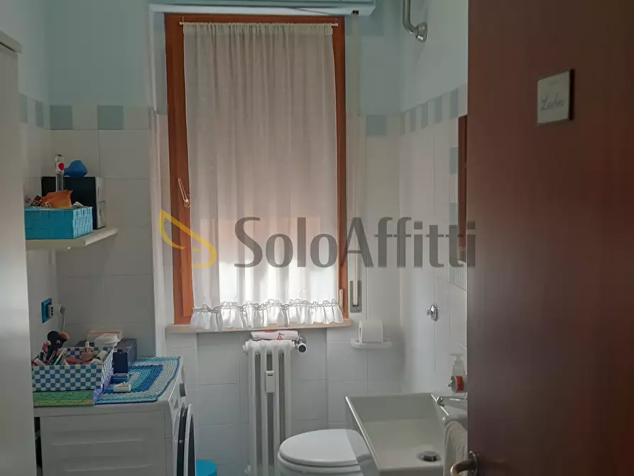 Immagine 14 di Quadrilocale in affitto  a Falconara Marittima