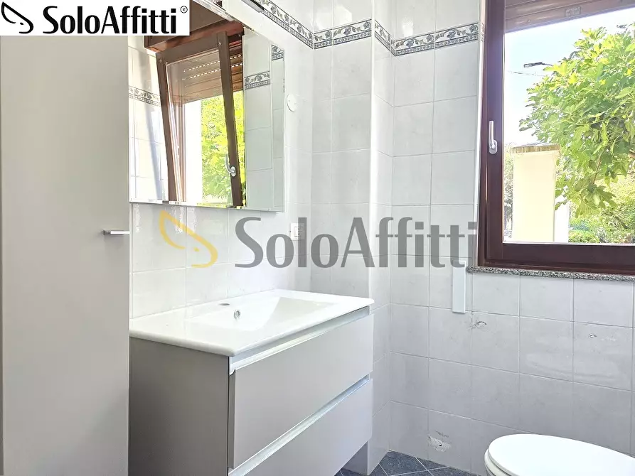 Immagine 11 di Trilocale in affitto  in Via Filippo Turati 33 a Limbiate