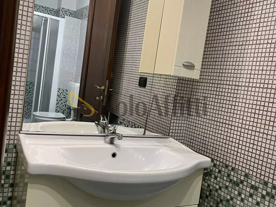 Immagine 13 di Bilocale in affitto  in via Brione a Torino