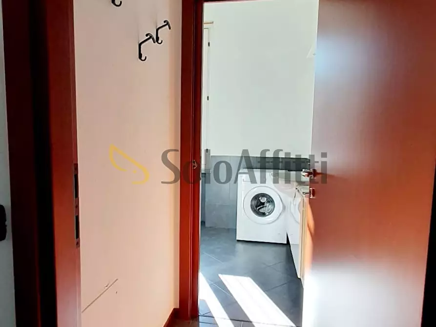 Immagine 12 di Monolocale in affitto  in via Raffaele De Gradi 3 a Monza