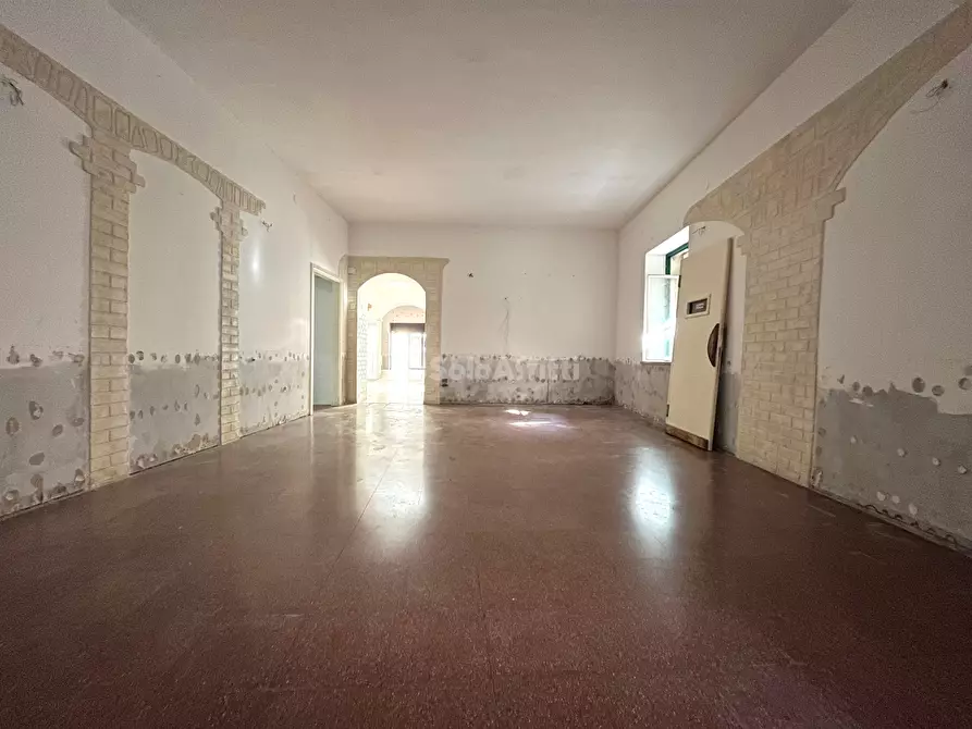 Immagine 5 di Locale commerciale in affitto  a Catanzaro