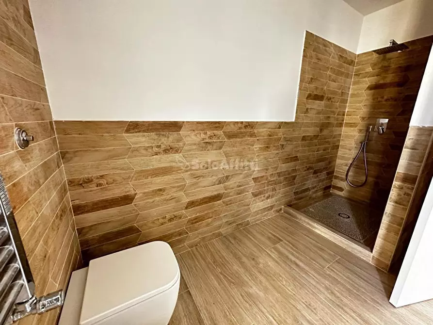 Immagine 11 di Trilocale in affitto  in Via delle Ferriere 20 a Caserta