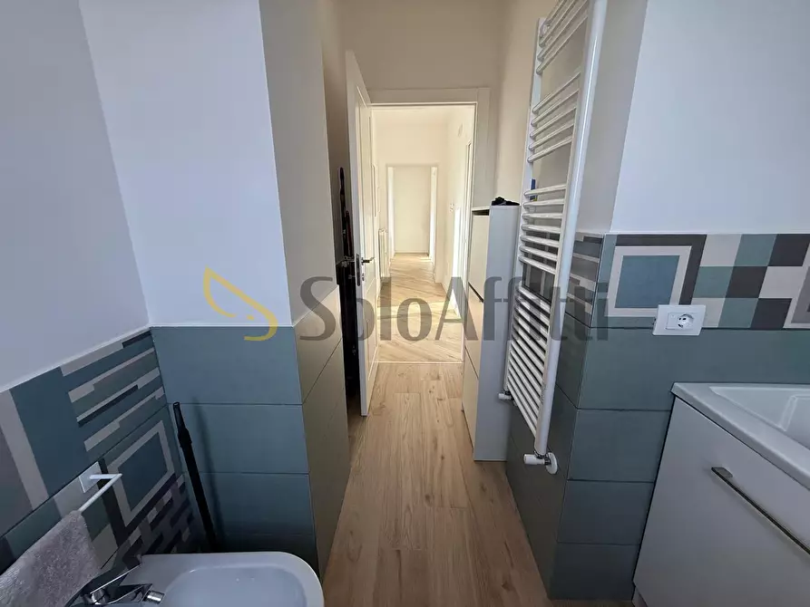 Immagine 52 di Villa in affitto  in Via Ten. Politano 4 a Caserta