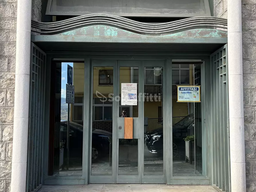 Immagine 25 di Locale commerciale in affitto  in Via Nicola Vaccaro a Potenza