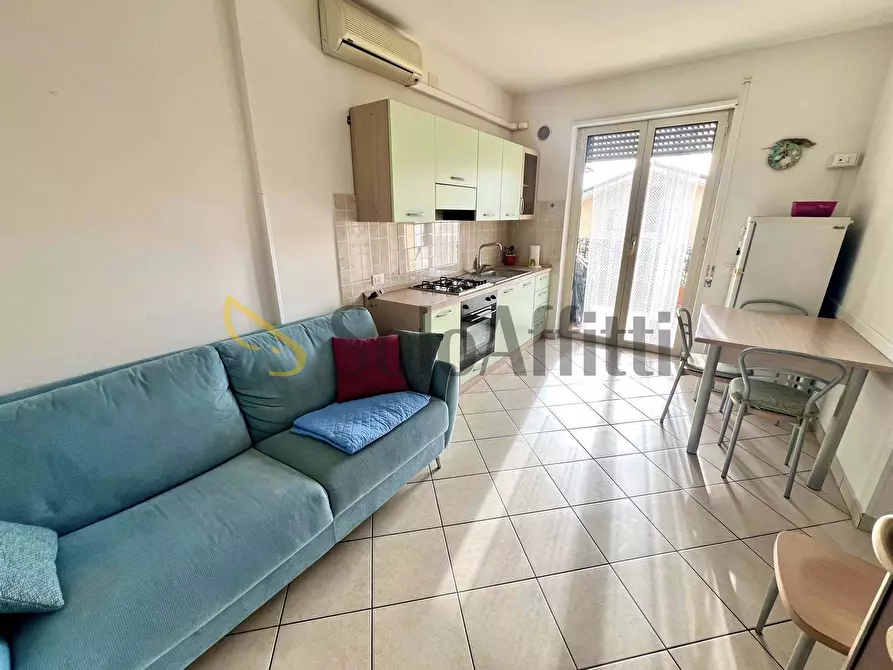 Immagine 1 di Trilocale in affitto  in Via Giacomo Leopardi 19 a Alba Adriatica