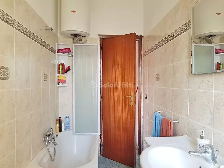 Immagine 9 di Stanza singola in affitto  a Catanzaro