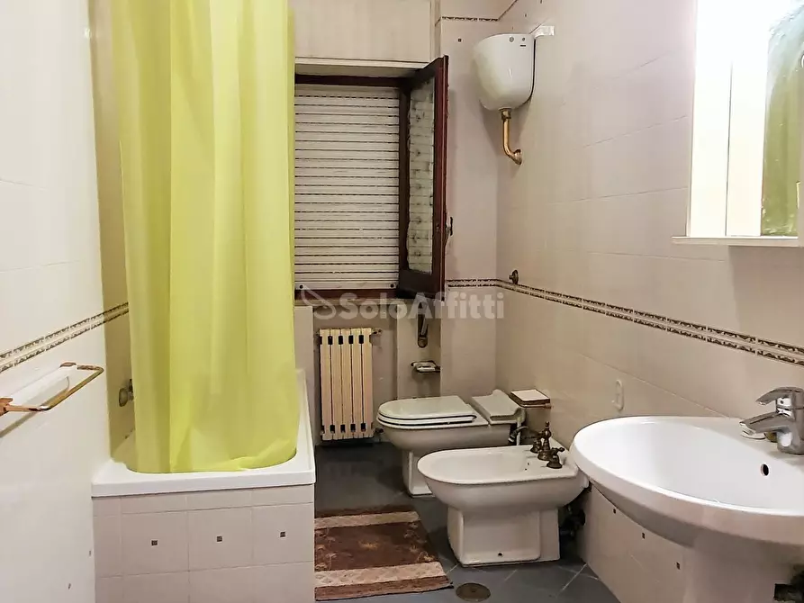 Immagine 11 di Stanza singola in affitto  a Catanzaro