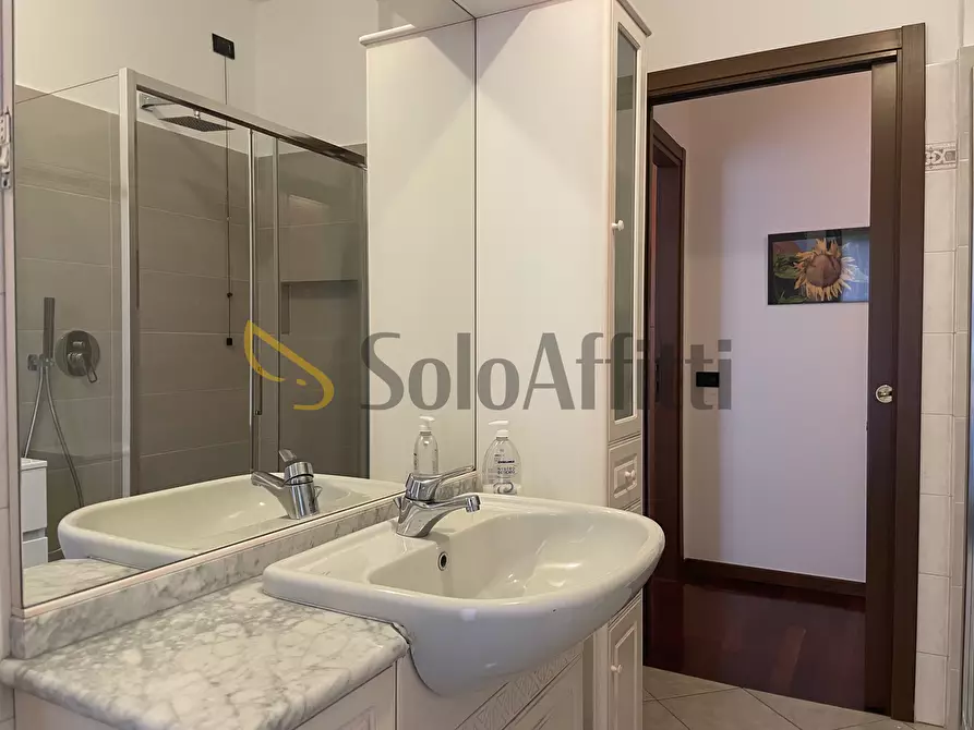 Immagine 18 di Trilocale in affitto  in Via Torino 21 a Legnano