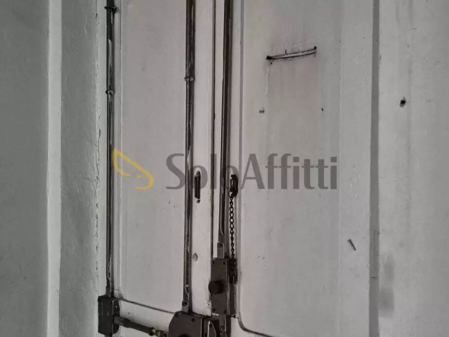 Immagine 33 di Locale commerciale in affitto  in Via Dante Di Nanni 64 a Torino