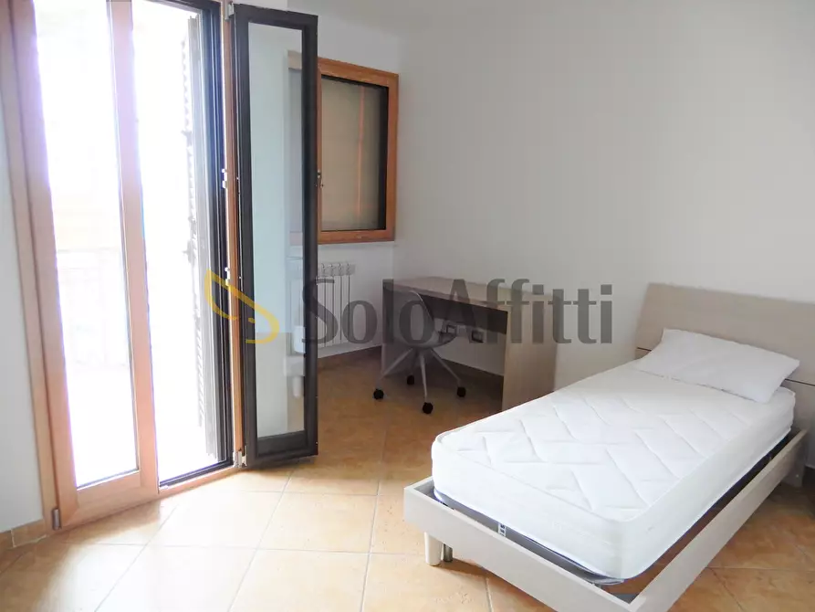 Immagine 11 di Stanza singola in affitto  a Catanzaro