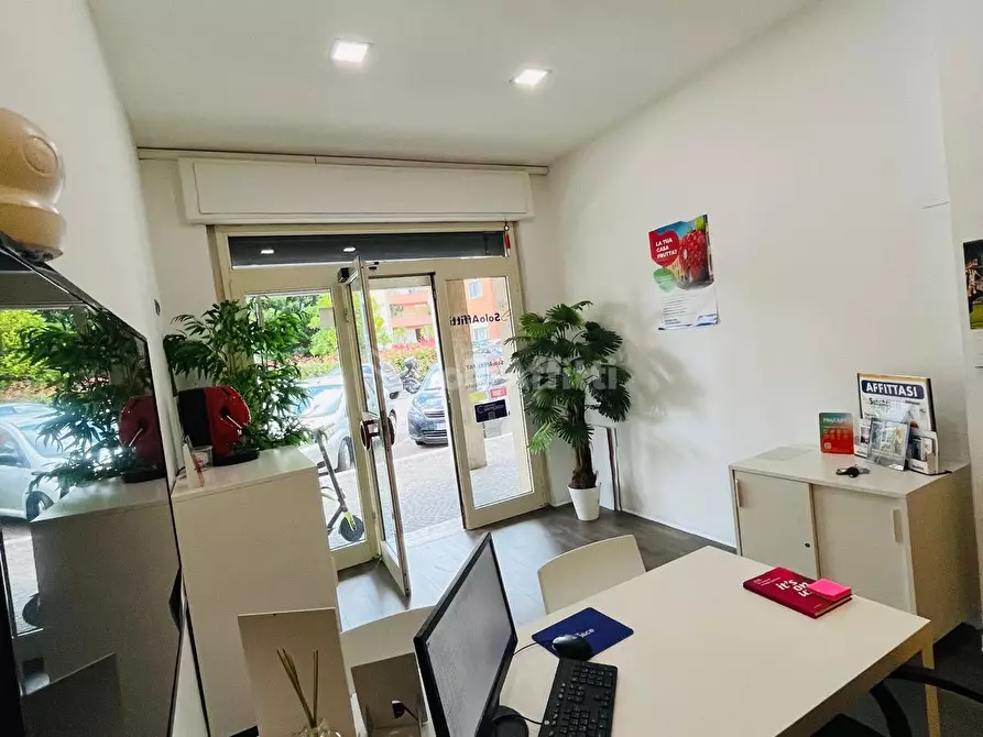 Immagine 4 di Locale commerciale in affitto  in Via Adige 9 a Frosinone