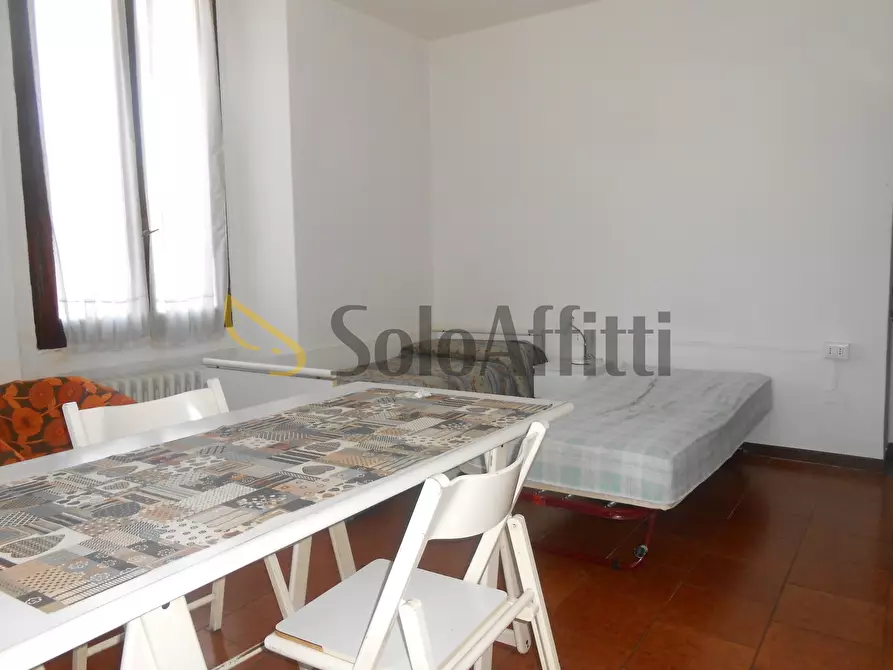 Immagine 9 di Stanza singola in affitto  in Via Indipendenza 70 a Pavia