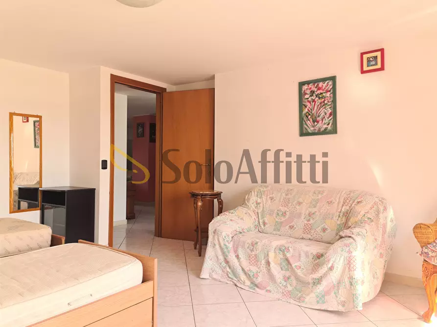 Immagine 6 di Stanza singola in affitto  a Catanzaro