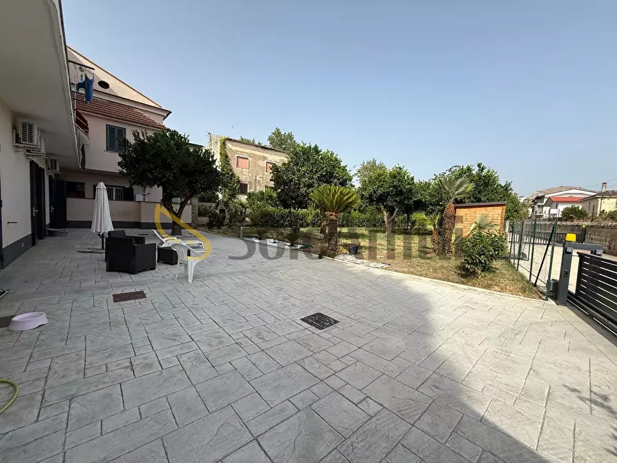 Immagine 26 di Villa in affitto  in Via Ten. Politano 4 a Caserta