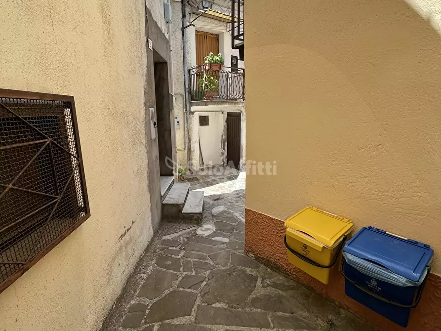 Immagine 12 di Trilocale in affitto  a Abriola