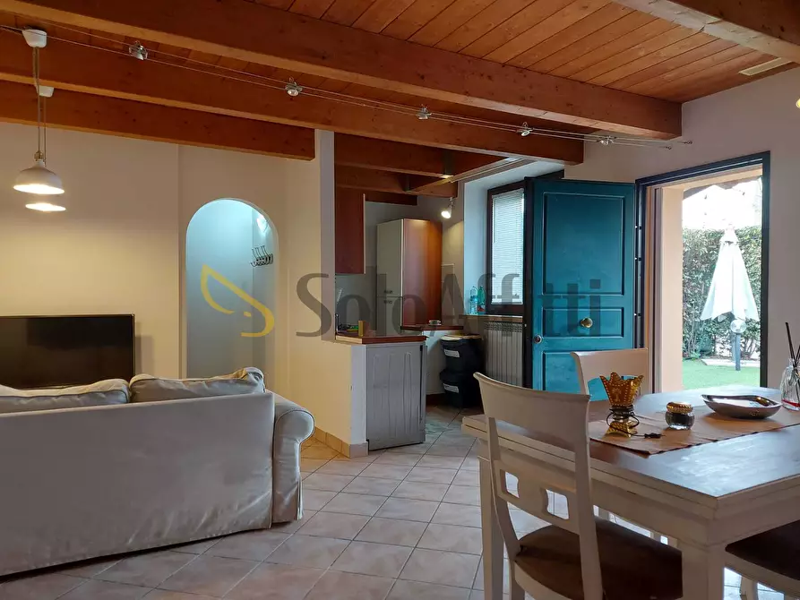 Immagine 9 di Villetta a schiera in affitto  in Viale dei Monti dell'Ara a Fiumicino