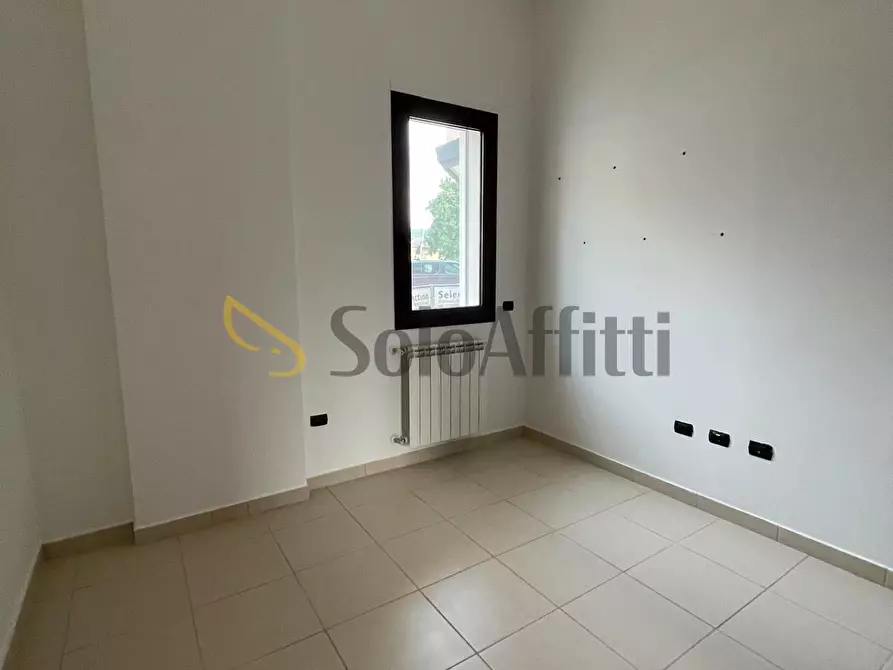 Immagine 16 di Pentalocale in affitto  a Sora