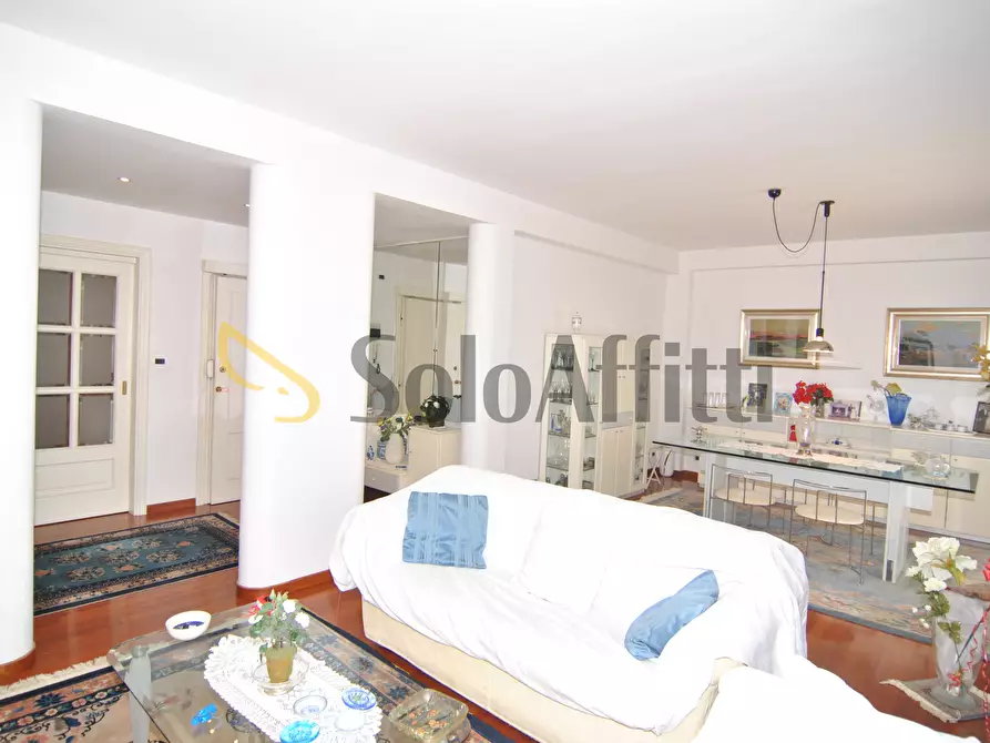 Immagine 1 di Quadrilocale in affitto  in Viale Giovanni Boccaccio 5 a Livorno