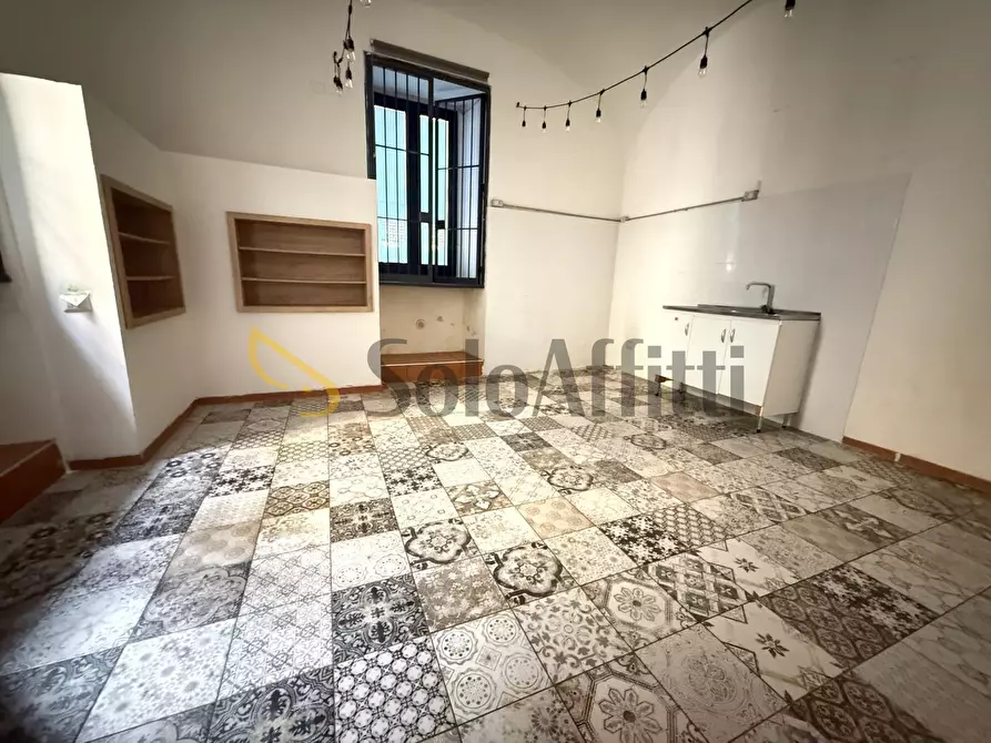 Immagine 5 di Locale commerciale in affitto  in Via San Carlo 126 a Caserta