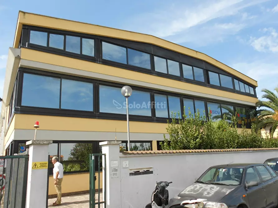 Immagine 2 di Ufficio in affitto  in Via Ivo Oliveti a Fiumicino
