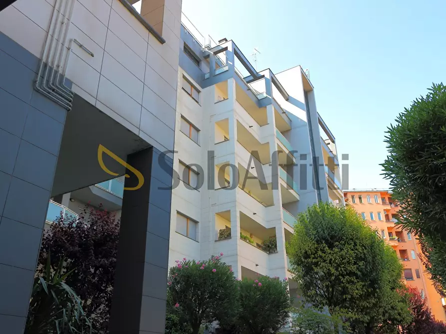 Immagine 28 di Bilocale in affitto  in Via Gressoney 7 a Milano