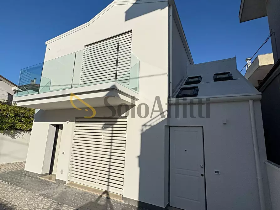 Immagine 14 di Loft/Open space in affitto  in Viale Milano 9 a Rimini