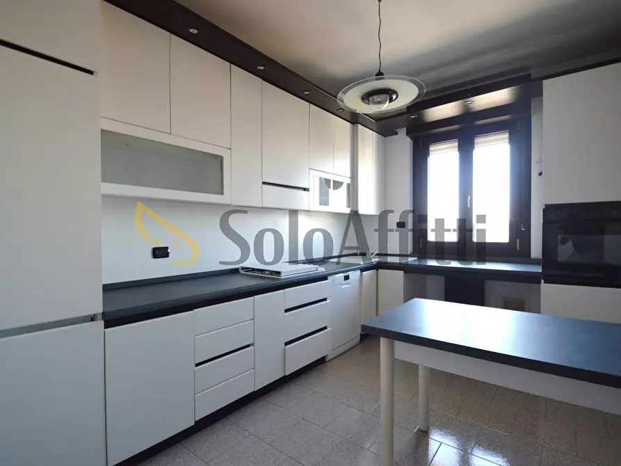 Immagine 7 di Trilocale in affitto  in Via Marche 2a a Pieve Emanuele