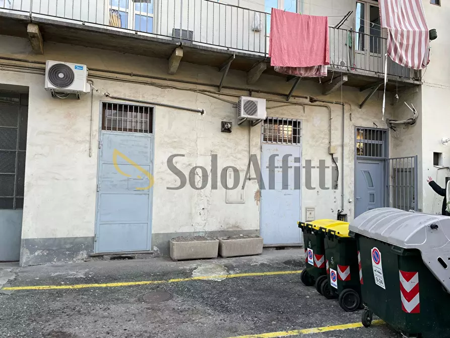 Immagine 15 di Locale commerciale in affitto  in Via Cesana a Torino
