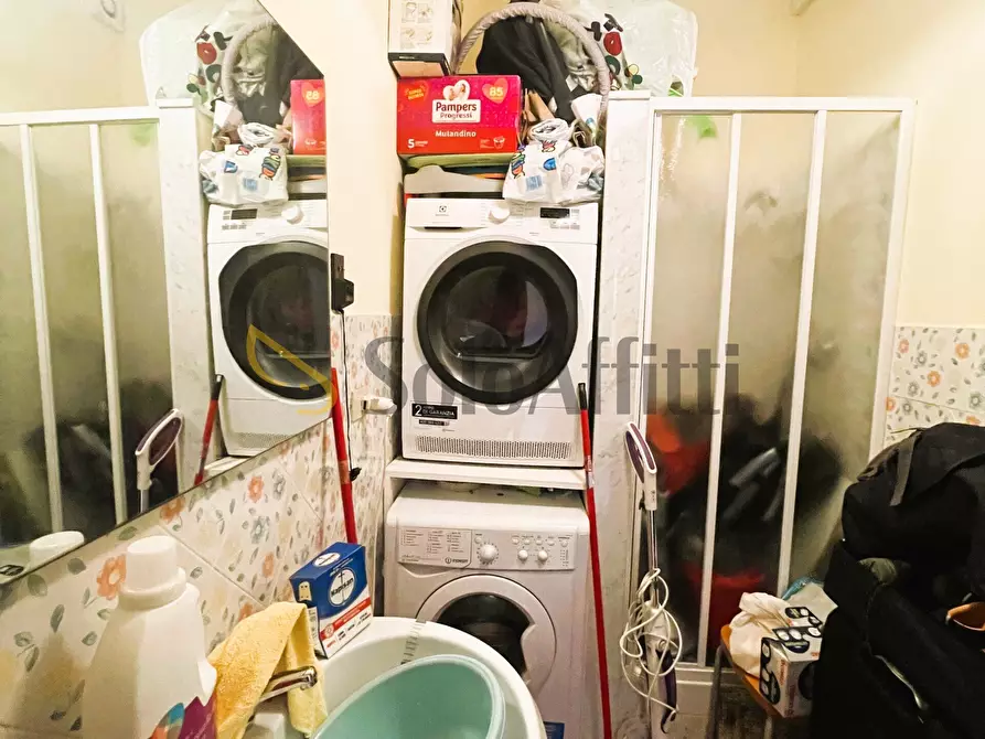 Immagine 15 di Trilocale in affitto  in via Pomezia a Roma