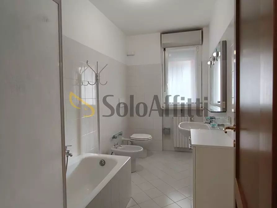 Immagine 13 di Trilocale in affitto  a Gallarate