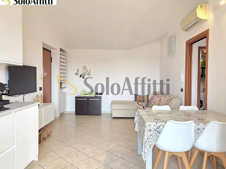 Immagine 8 di Trilocale in affitto  in Via Eugenio Montale 12 a Limbiate