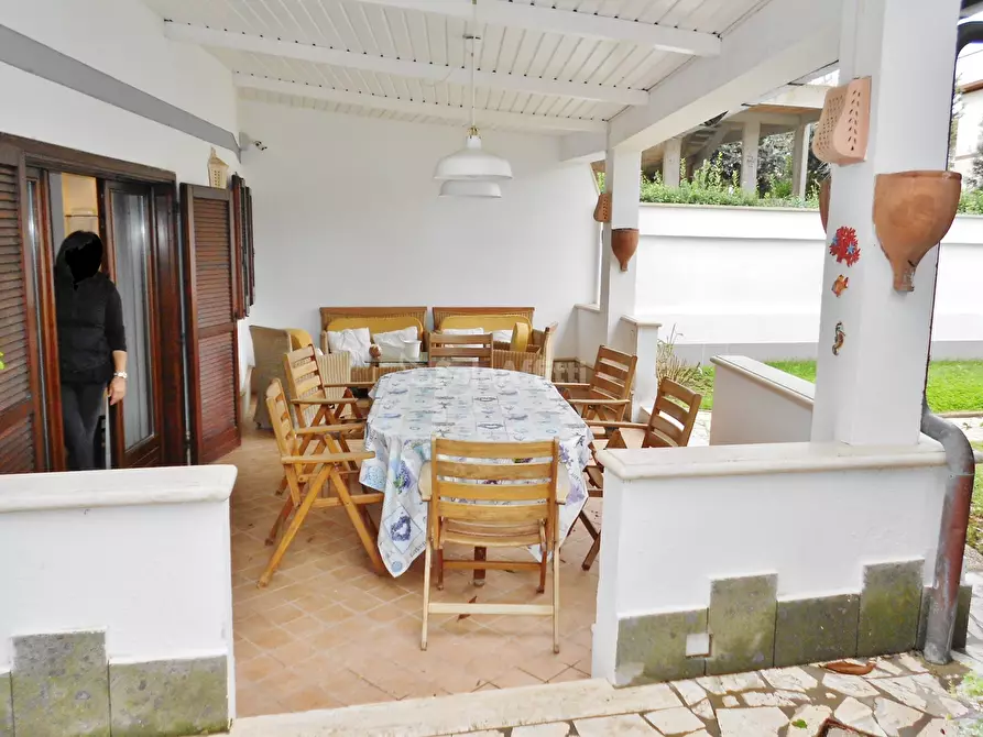 Immagine 11 di Villetta a schiera in affitto  in Via Fiorenzuola di Focara a Fiumicino