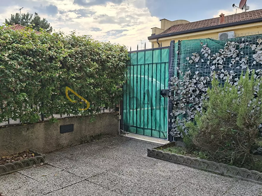 Immagine 9 di Bilocale in affitto  in Via Ampelio Pessina a Biassono