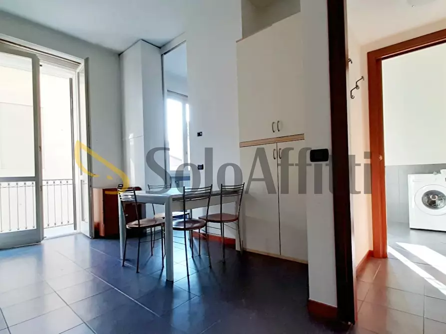 Immagine 3 di Monolocale in affitto  in via Raffaele De Gradi 3 a Monza