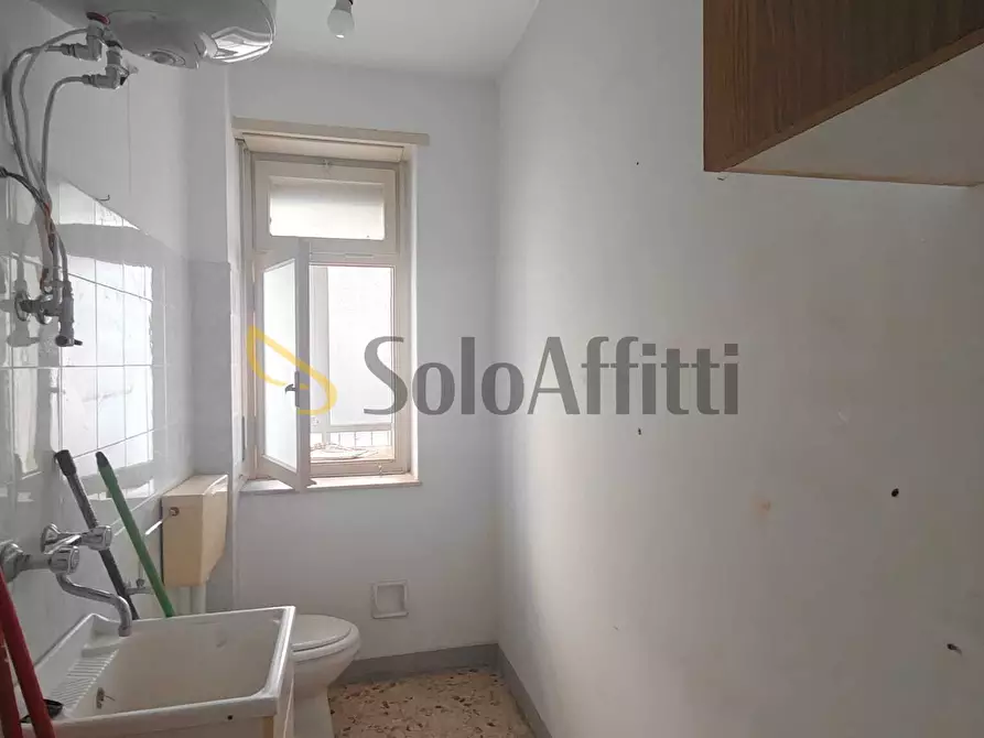 Immagine 9 di Trilocale in affitto  a Catania