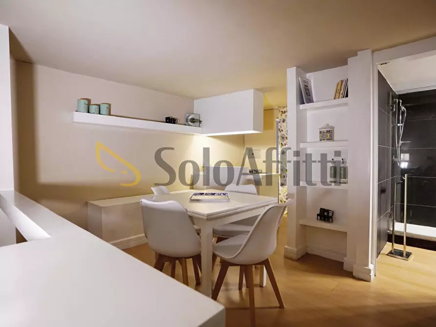 Immagine 10 di Bilocale in affitto  in Piazza Vincenzo Bellini 13 a Catania